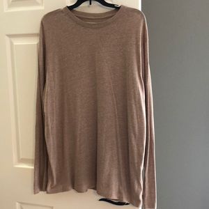 Men’s fitted crew neck shirt